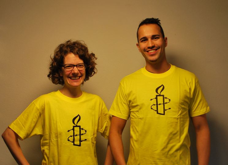 T-Shirt Amnesty Gelb 