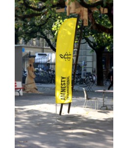 Bannière à arceau avec logo Amnesty, en prêt